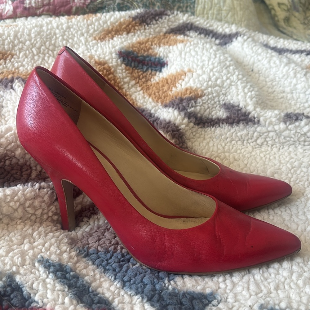 Nine West Red Pointed Toe Leather Pumps - Picture 2 of 5